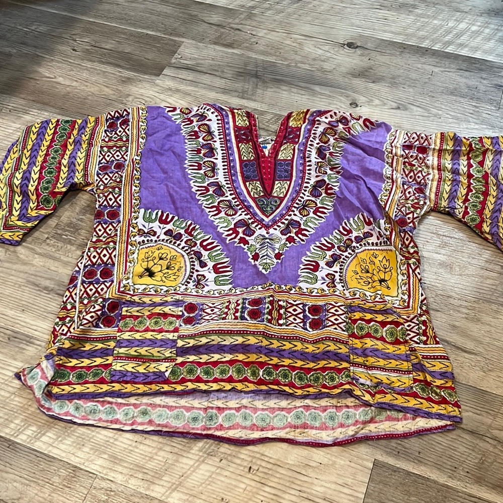Super Groovy Vintage 1970s Hippie Shirt
